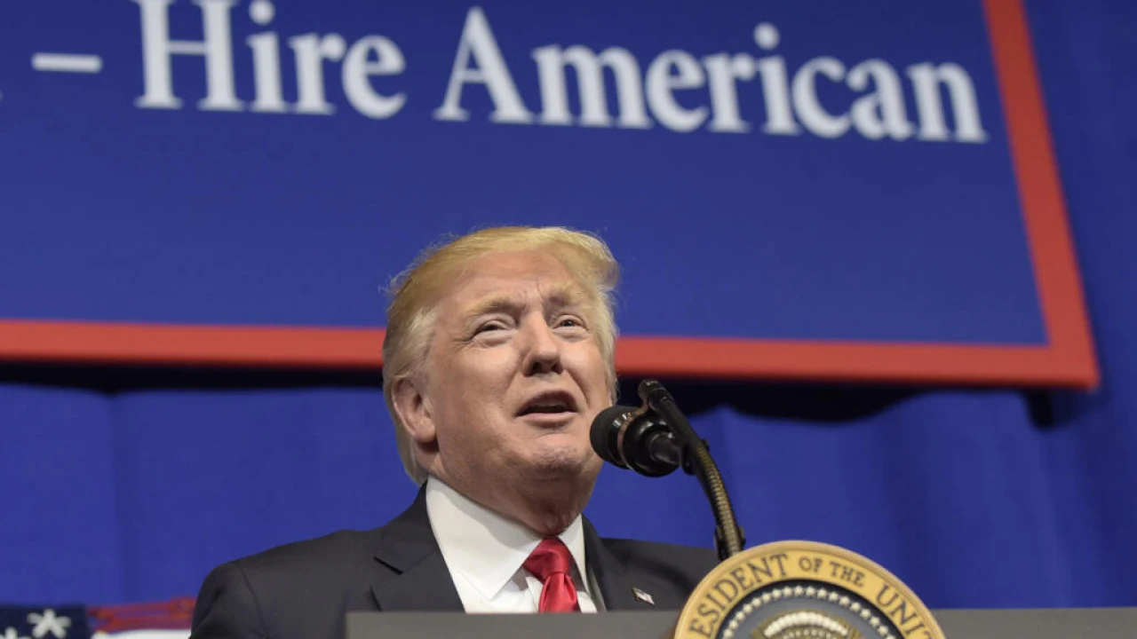 États-Unis : Donald Trump relance l’idée de frais de 100 000 dollars sur les visas H-1B