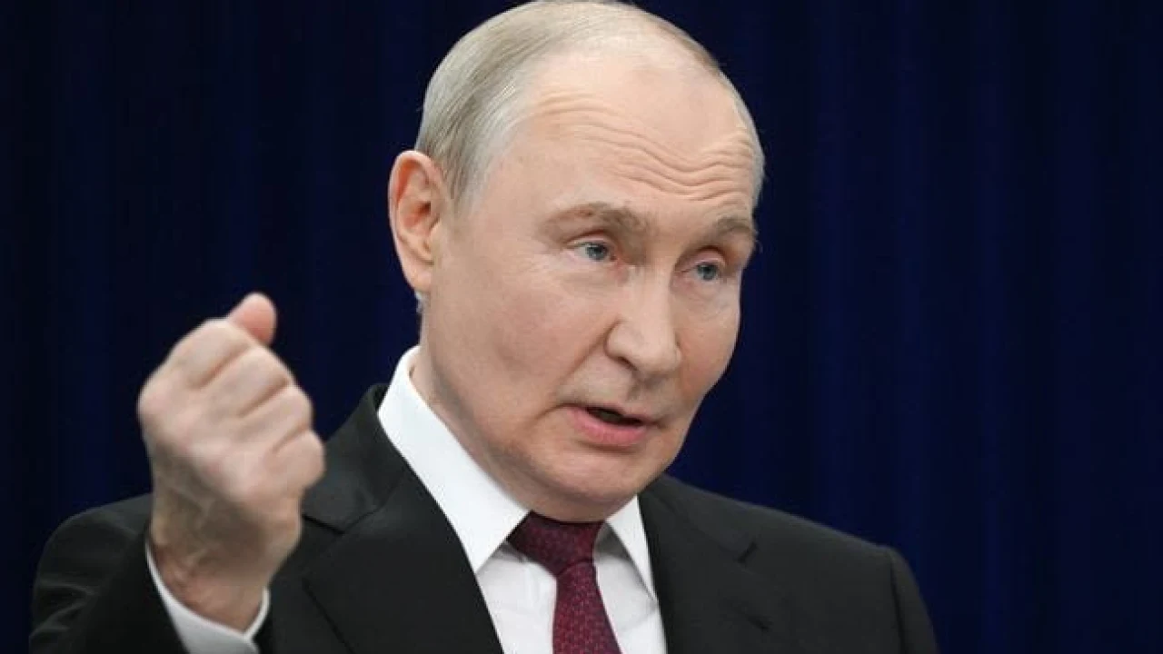 Ukraine : Poutine critique les sanctions allemandes et accuse Kiev de « terrorisme d’Etat »