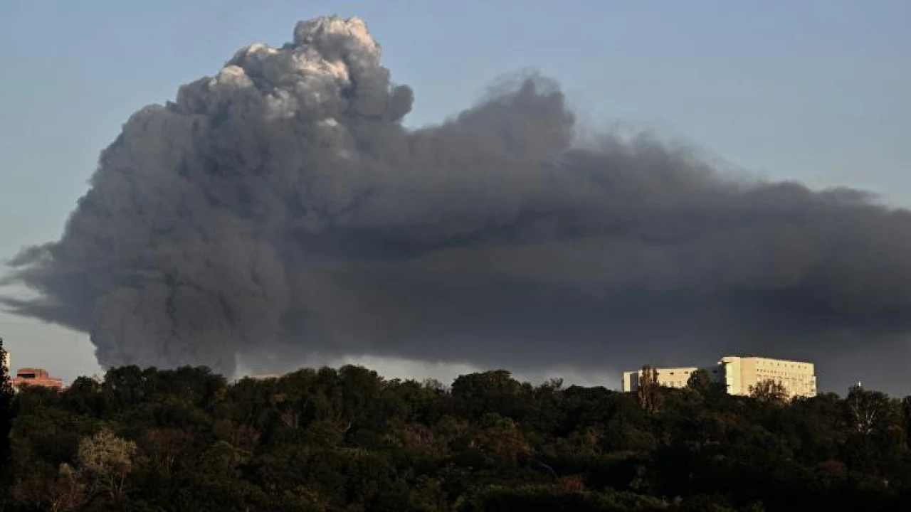 Ukraine : au moins 37 morts après une frappe russe contre un entrepôt près de Kiev