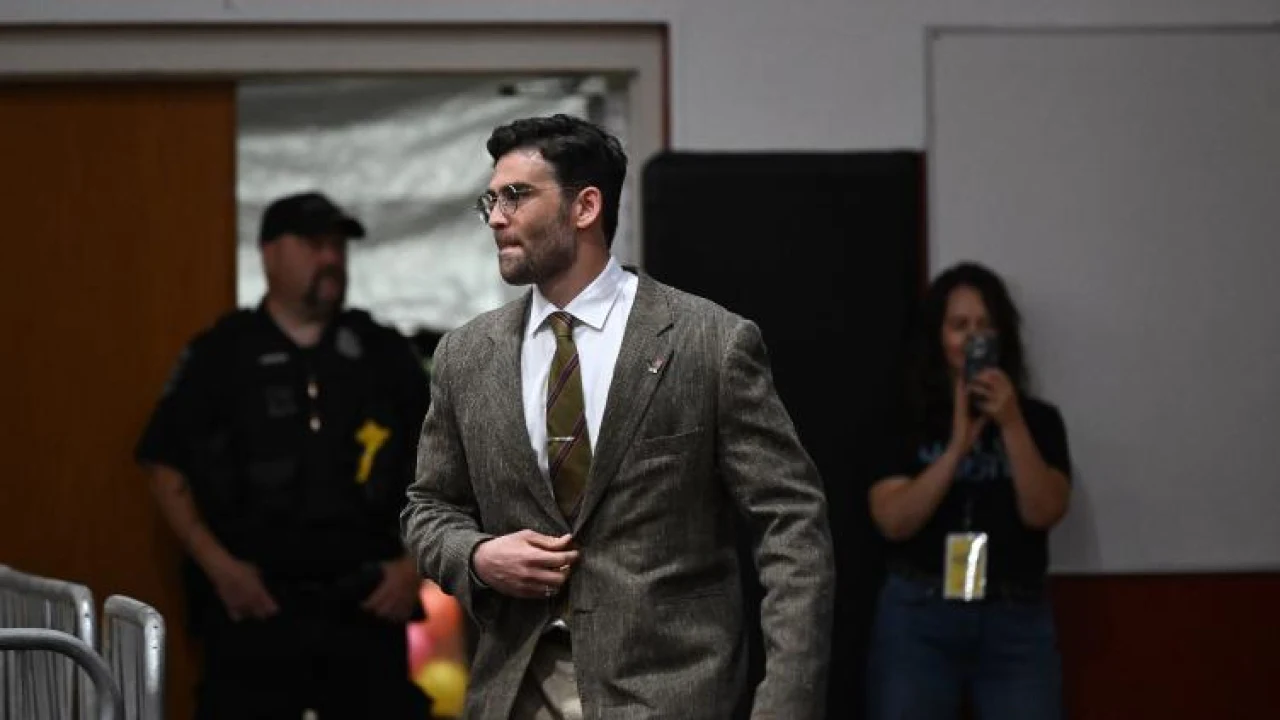 Aux États-Unis, Hasan Piker embarrasse les démocrates à l’approche des élections de mi-mandat