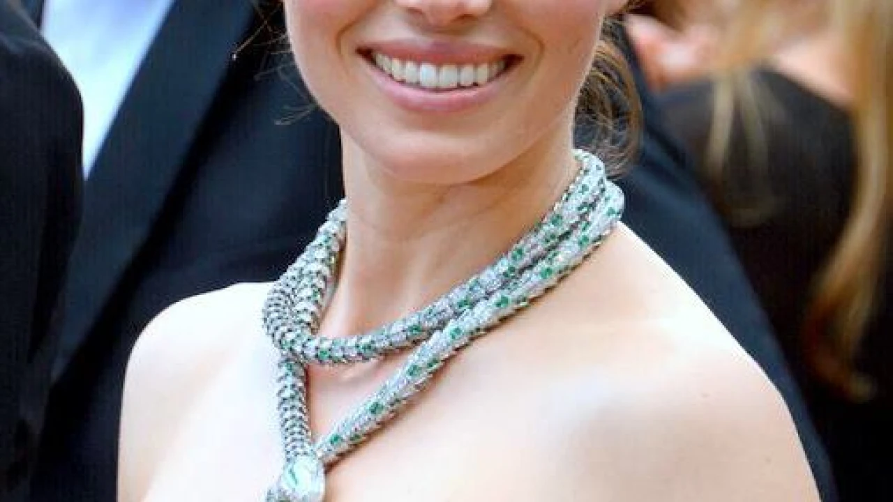 Jessica Biel encadre les débuts de son fils au cinéma : la question de l’accès aux métiers