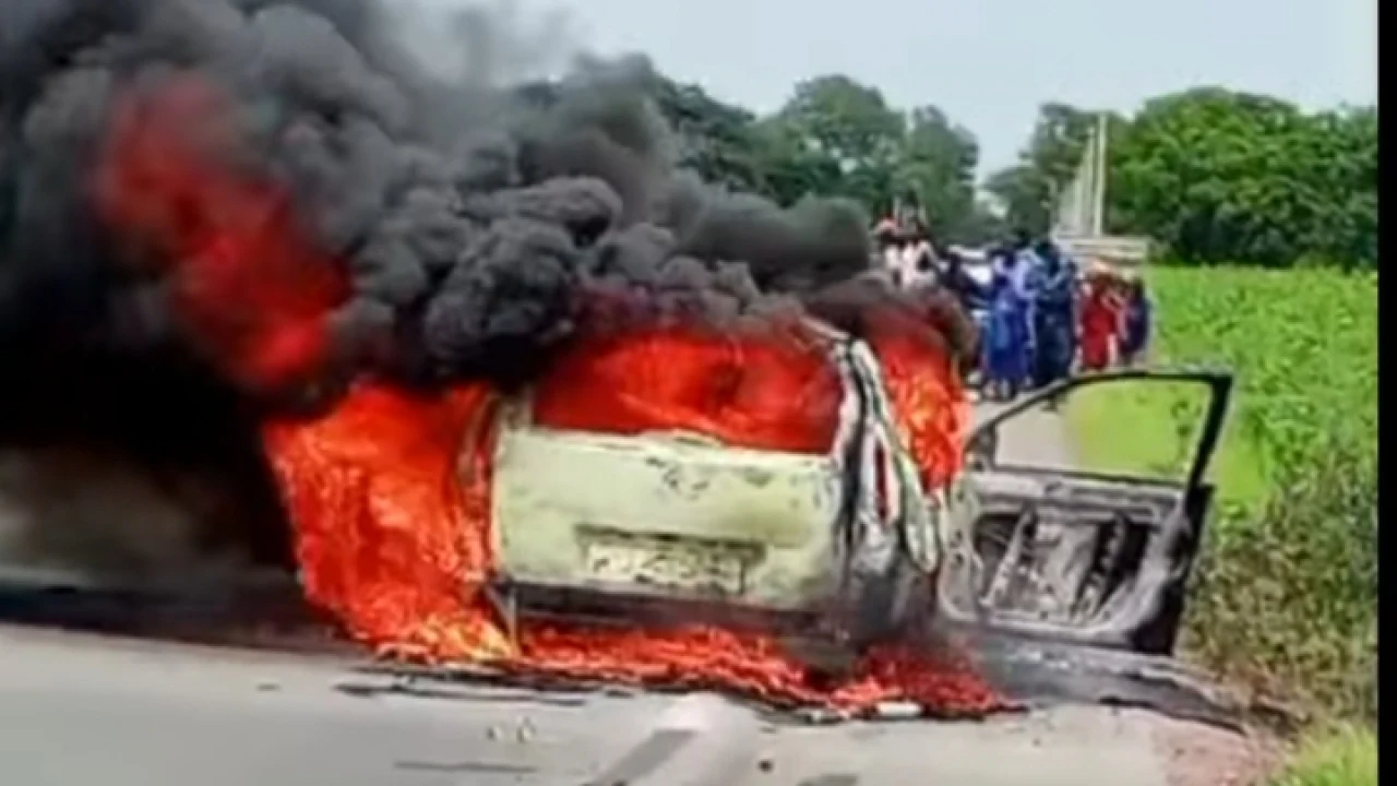 Kolda : un véhicule de transport ravagé par un incendie sur la Nationale 6