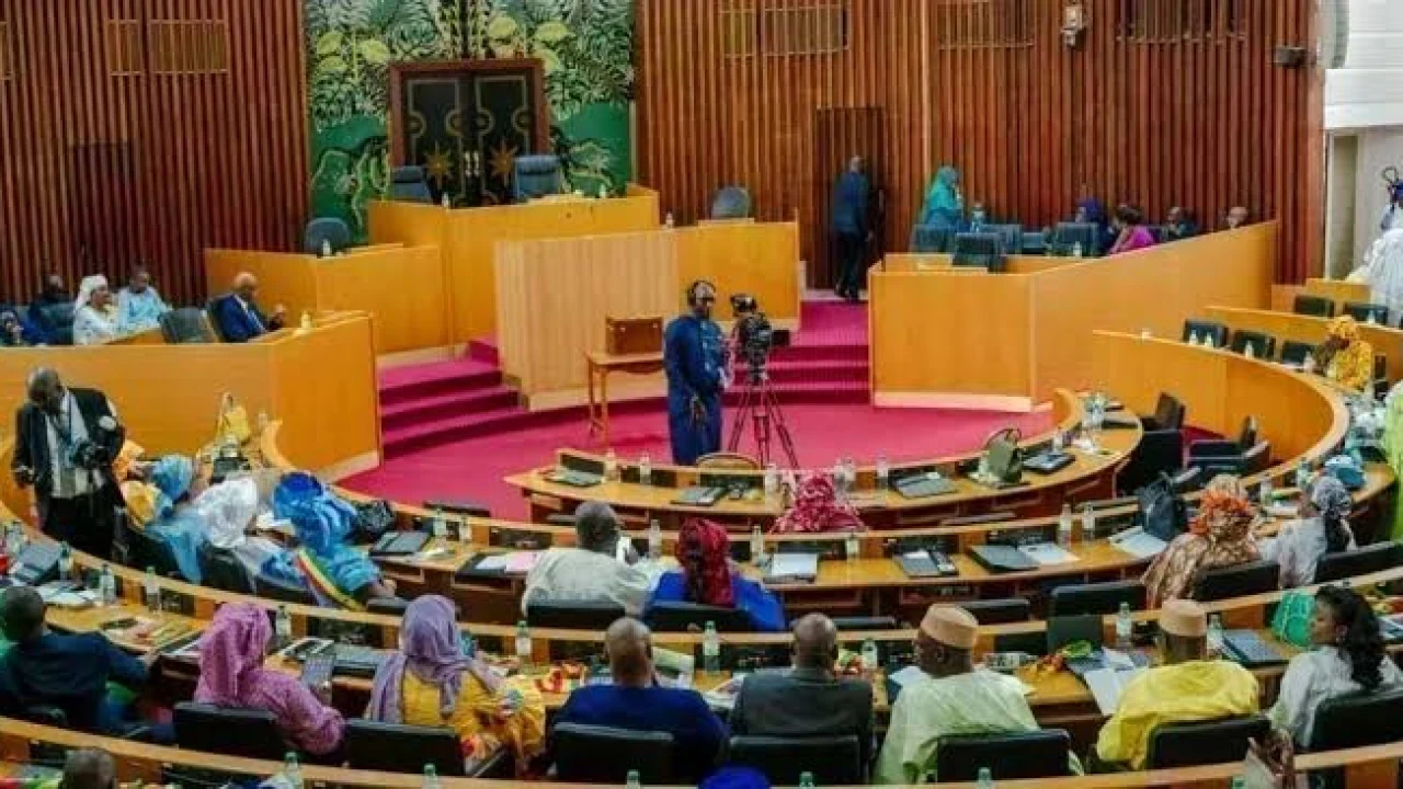 Dissolution de l’Assemblée nationale : Amadou Ba renvoie la décision au président