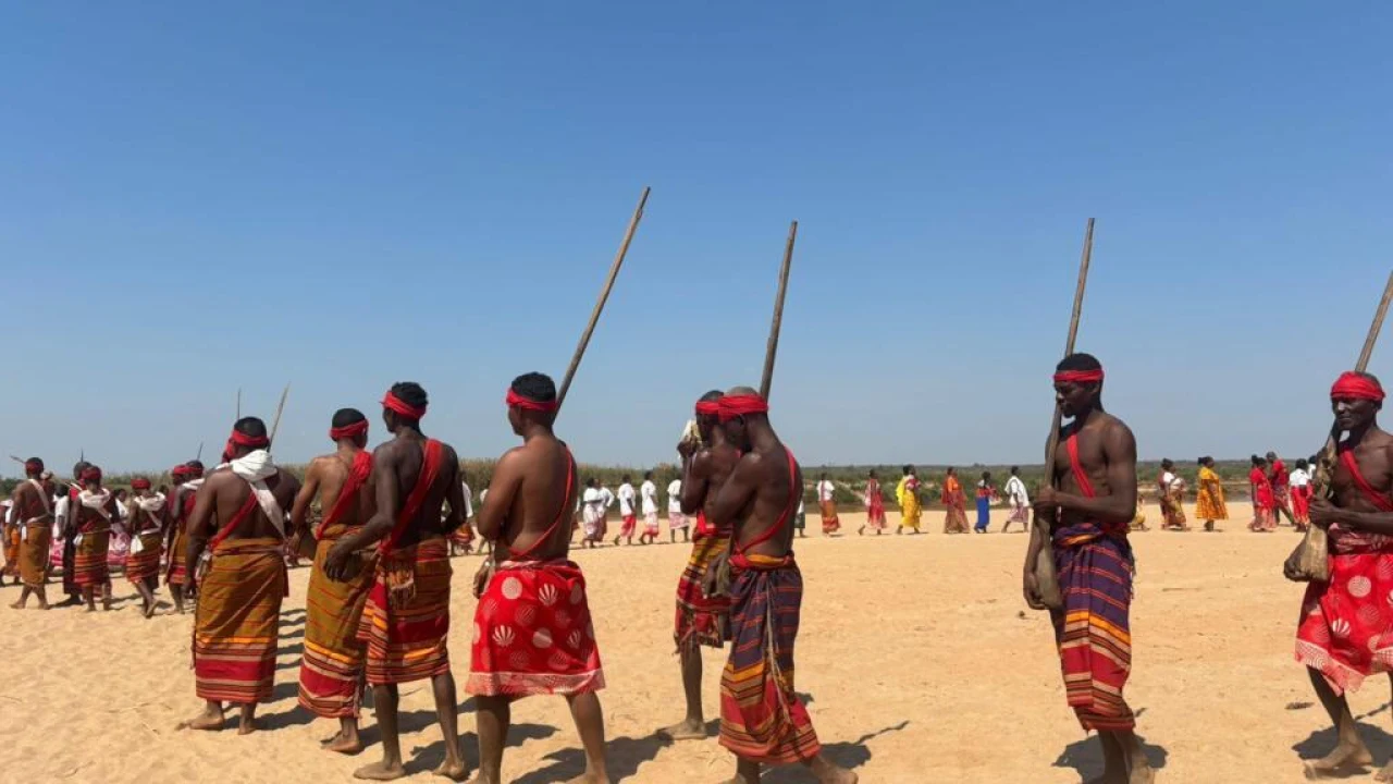 Madagascar : les Sakalava célèbrent le premier bain annuel des reliques du roi Toera depuis 128 ans
