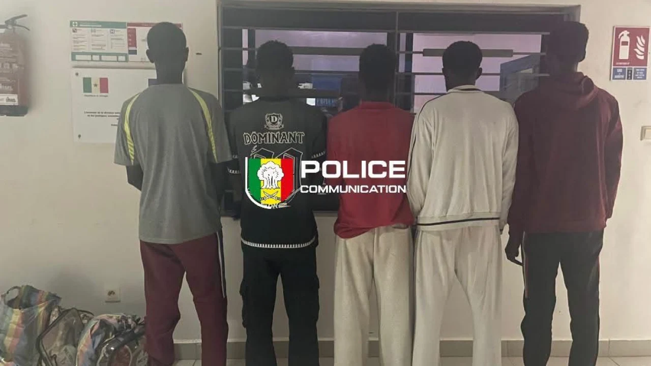 Quinze migrants sénégalais au terme de sept jours en mer après une panne de moteur