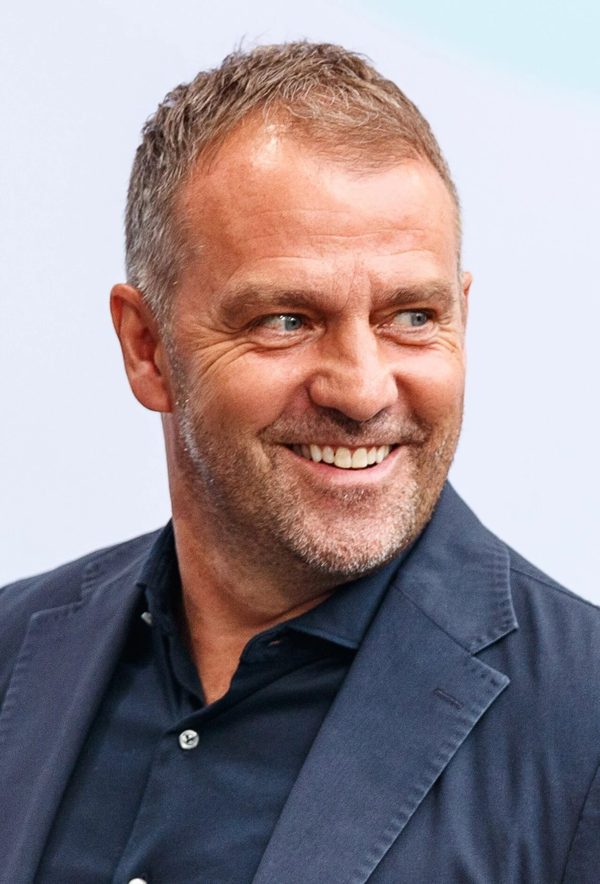 Barcelone : Hansi Flick explique pourquoi Rodri a débuté sur le banc face au PSG